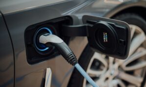 Wie unterstützen smarte Ladesysteme Elektromobilität im Alltag?