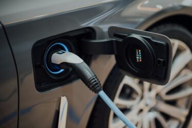 Wie unterstützen smarte Ladesysteme Elektromobilität im Alltag?